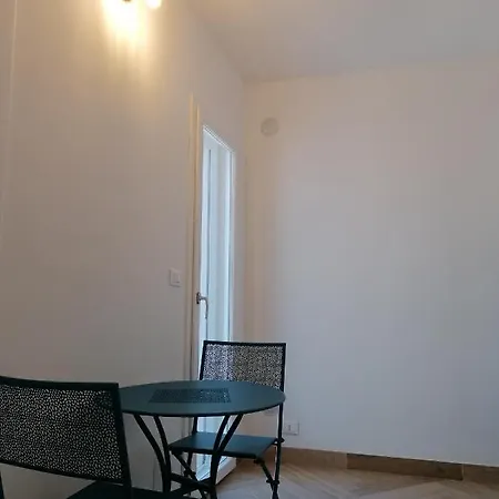 Lägenhet Per Vacanze Isola