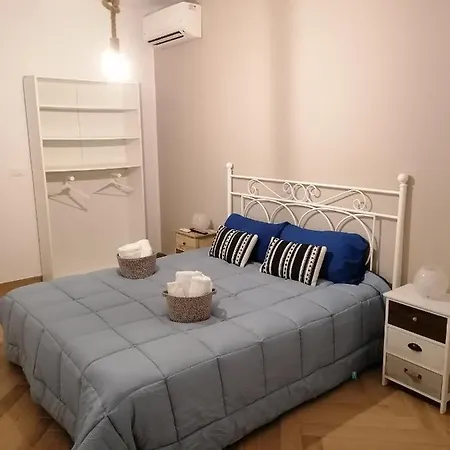 Lägenhet Per Vacanze Isola *